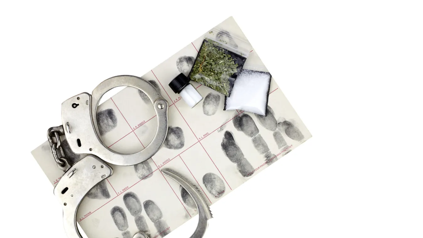 Több mint száz rendőr csapott le egy kábítószer-kereskedő bűnszervezetre Tolna megyében