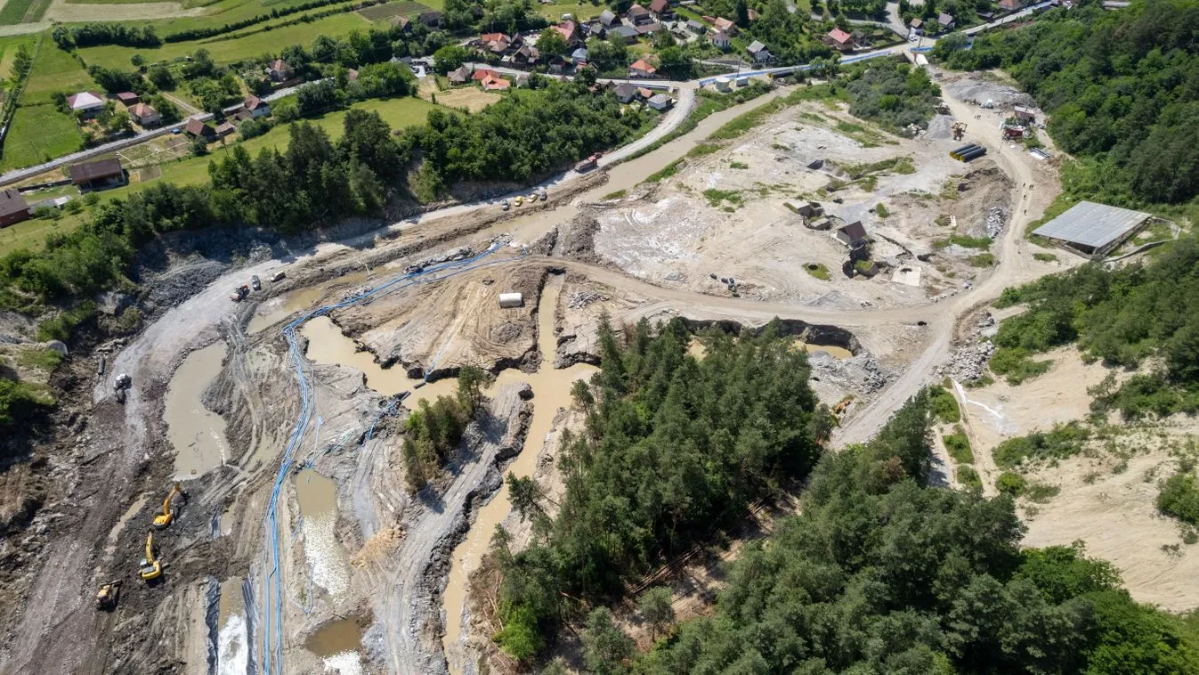 Szeptemberre halasztják a Könnyek a vízben koncertet