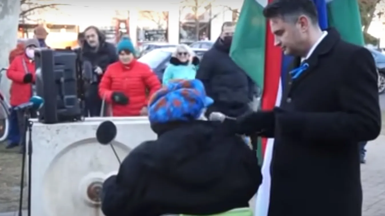 Egy rokkantnyugdíjas néni számon kérte Márki-Zay Pétert + videó