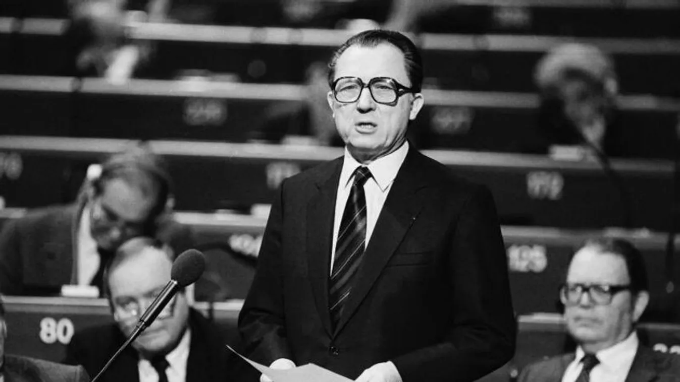 Orbán Viktor részt vesz Jacques Delors búcsúztatásán Párizsban