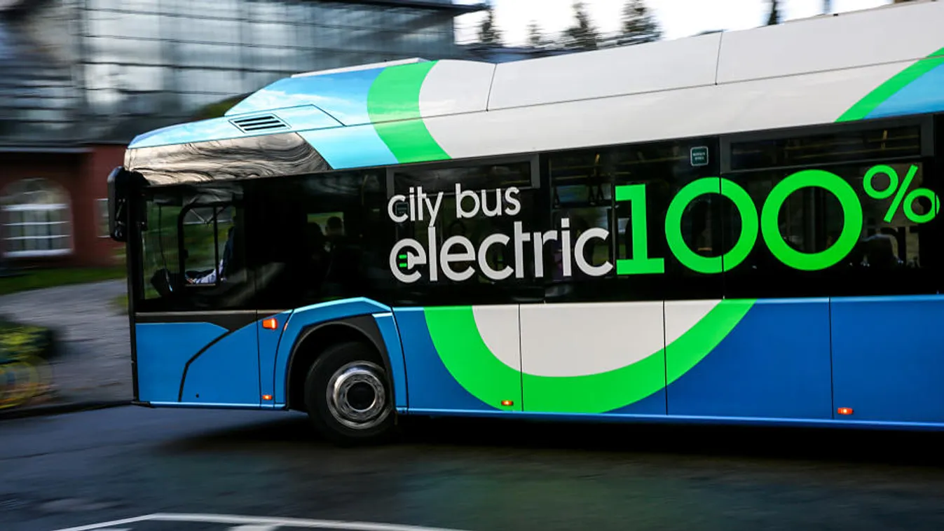 E-buszokra hajtanak