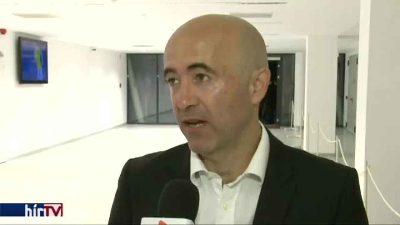 Egy mérkőzéssel a vége előtt rúgták ki a DVSC edzőjét