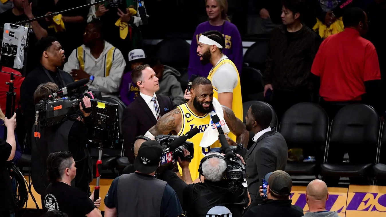 Kiesett a címvédő Golden State az NBA rájátszásából