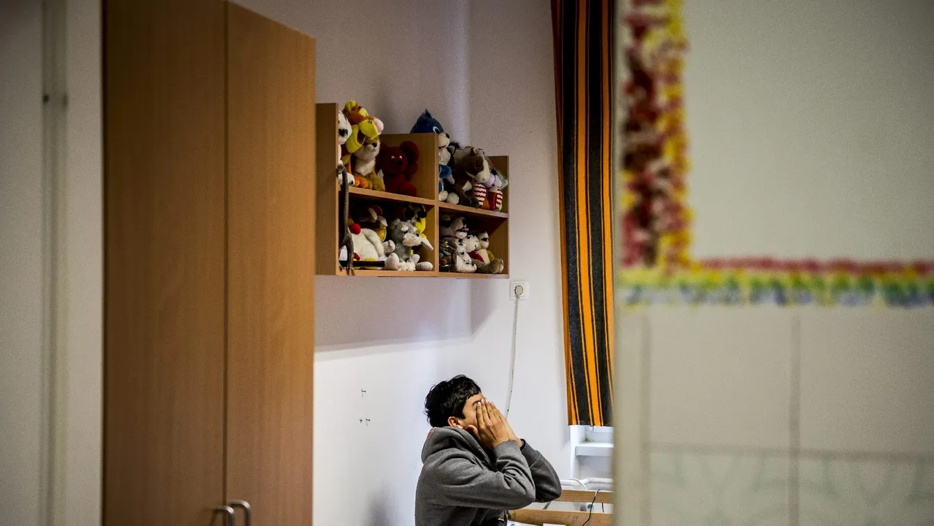 Hányatott sorsok – Riasztás