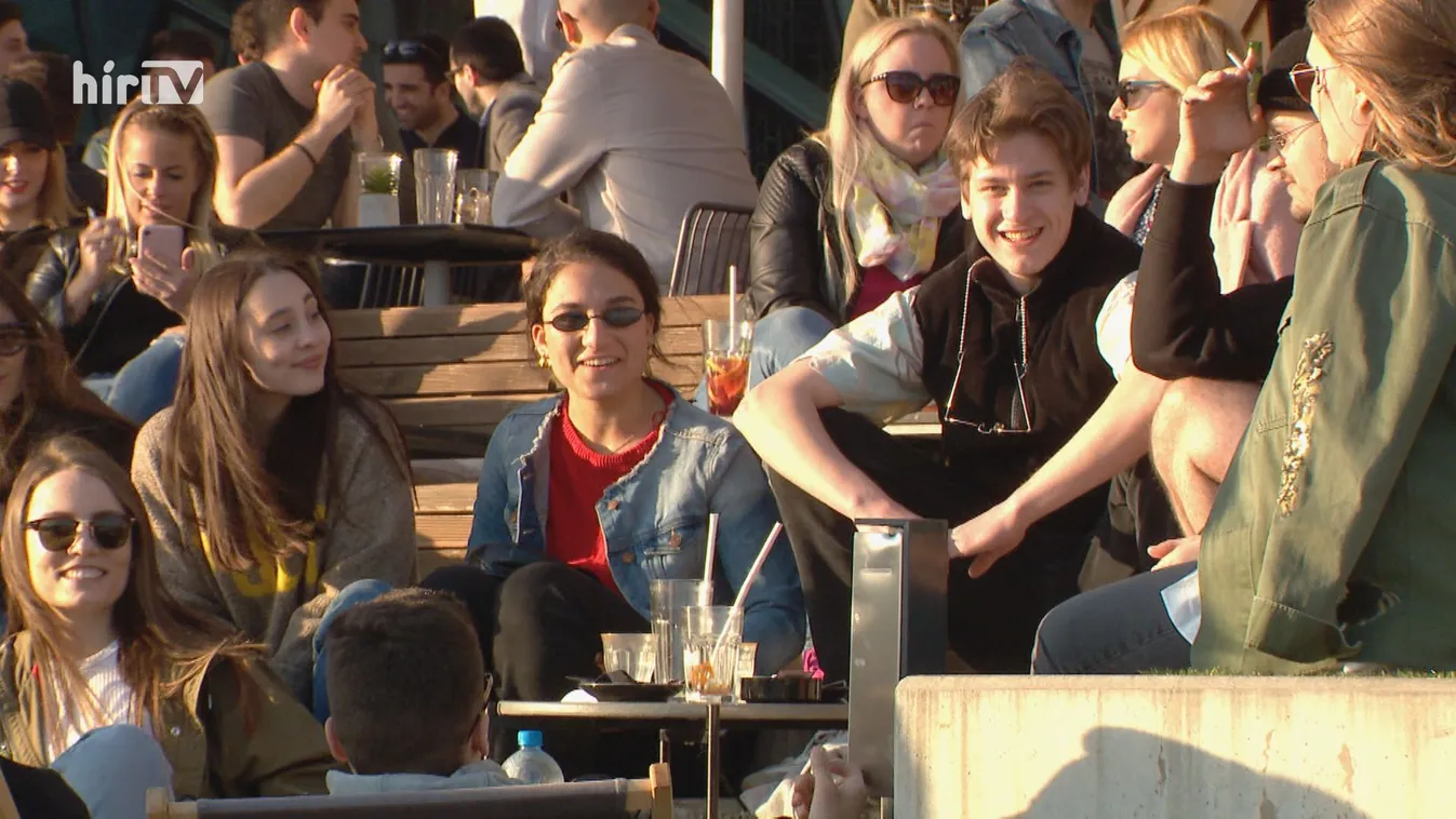 Betartották a szabályokat a terasznyitás hétvégéjén