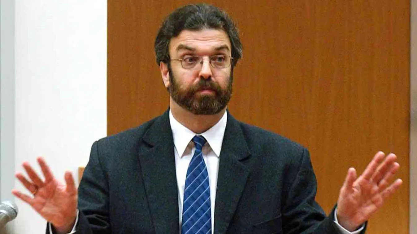 Ungár Péter szándékosan verte át Ron Werbert