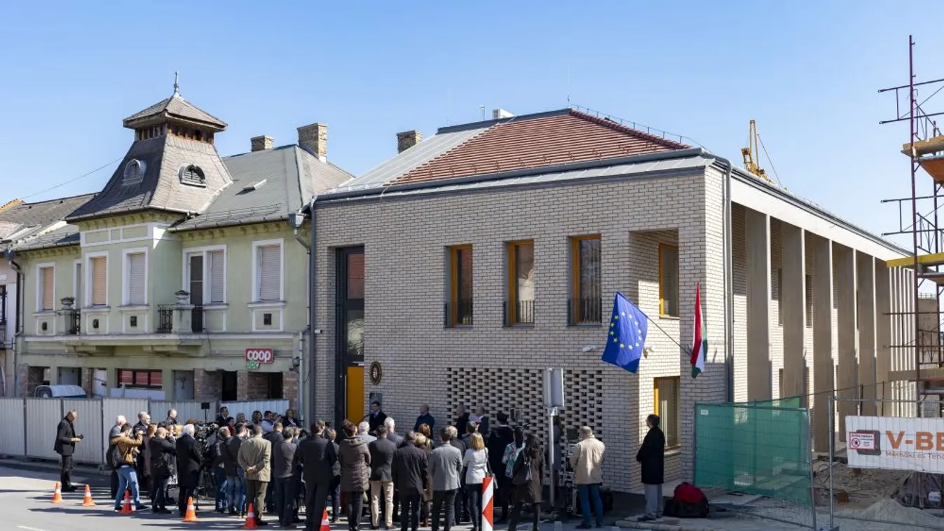 Új épülettel bővült a balatonfüredi járási hivatal