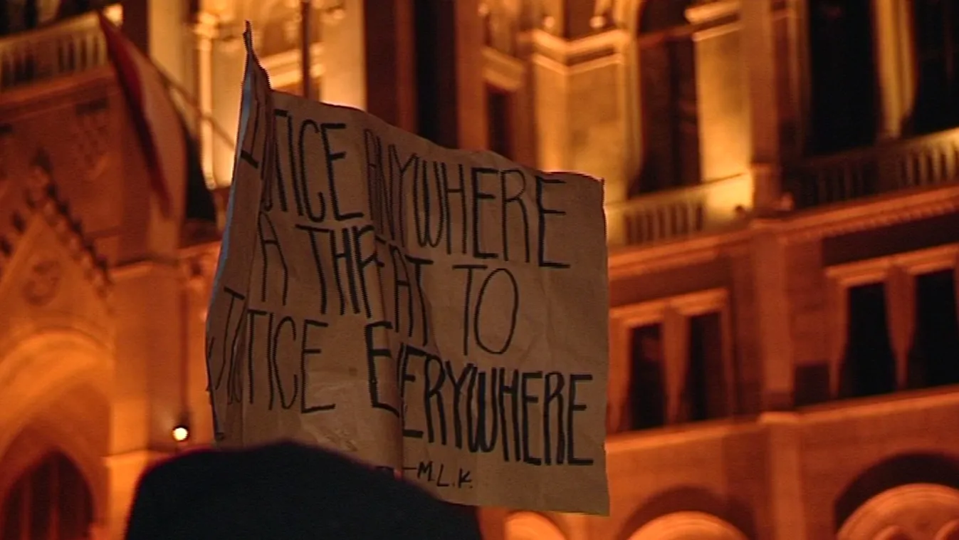 A szabad oktatásért demonstráltak Budapesten