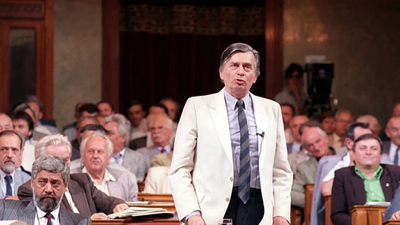 Harminc éve hunyt el Antall József