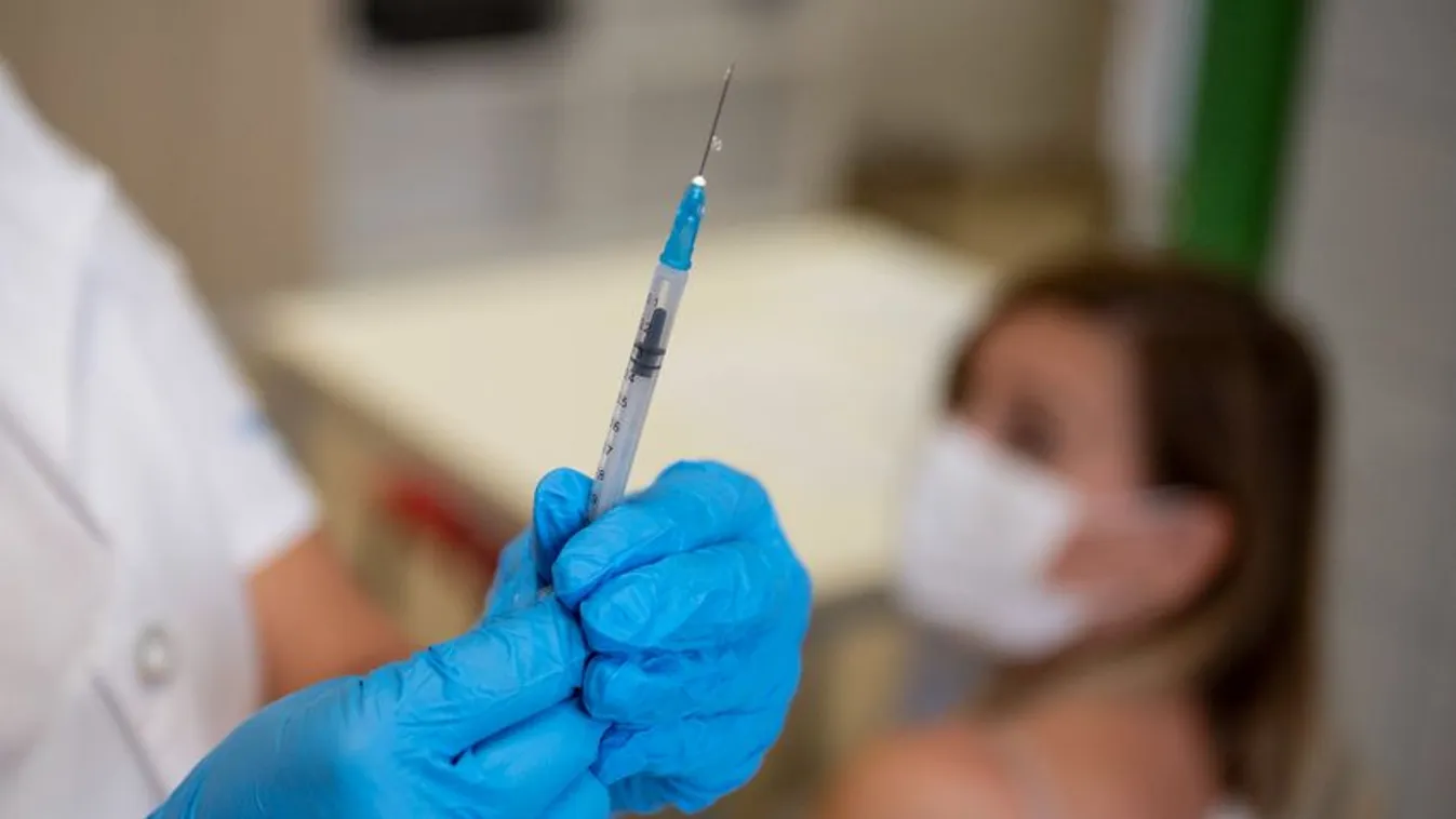 A legkülönfélébb módon ösztönzik a kormányok az oltás felvételét