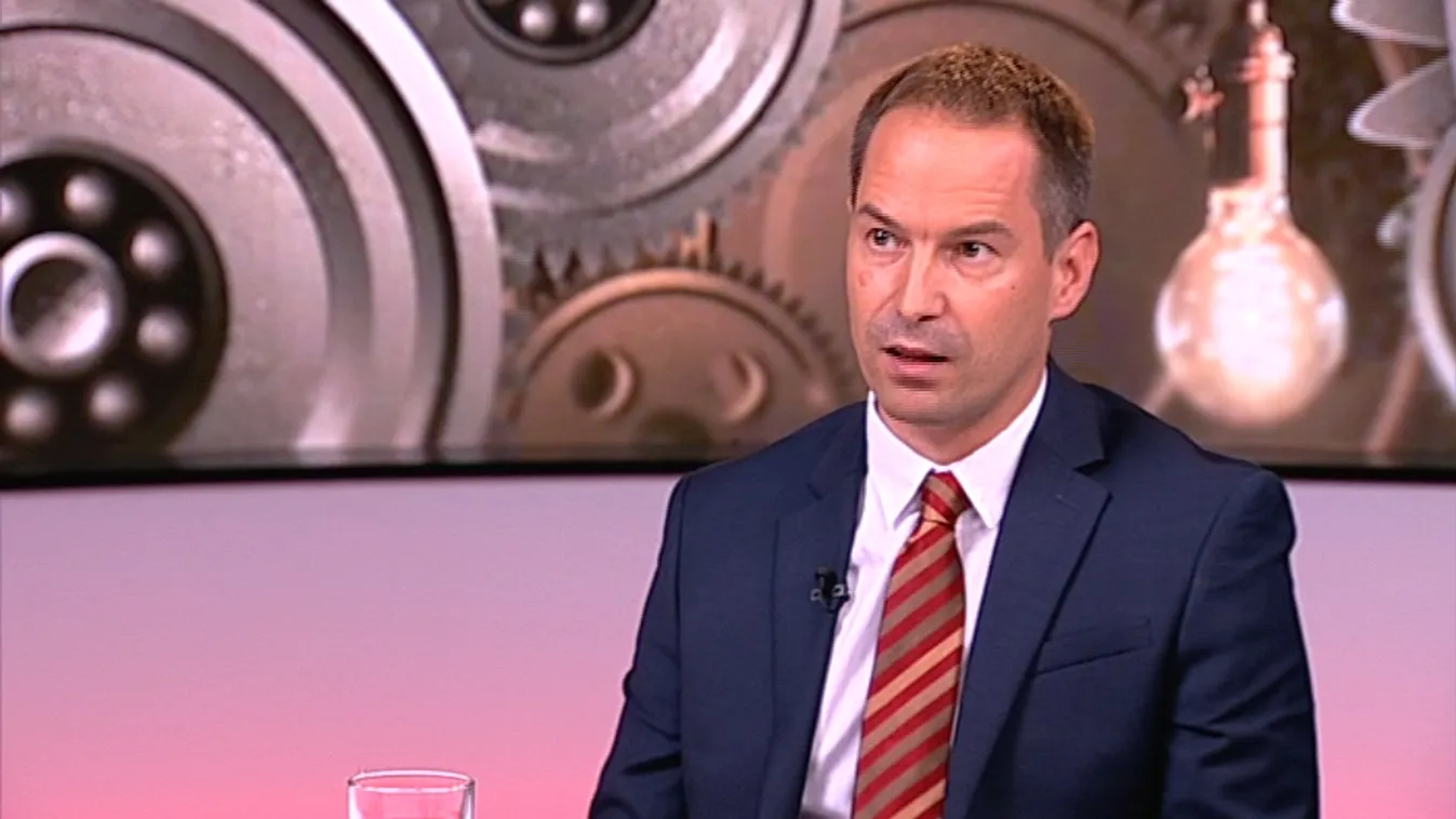 Elmúlt8év: hármast kapott a kormány külpolitikája az emberektől