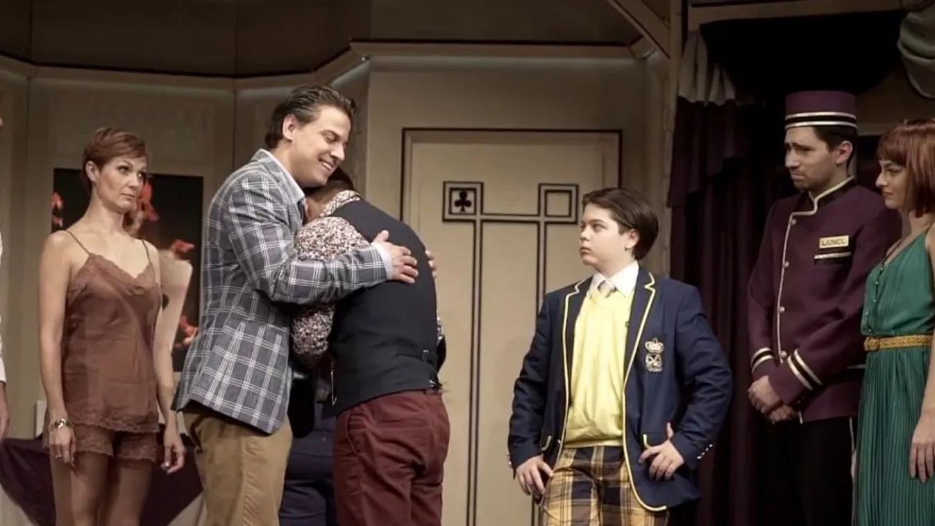 Mozaik - Megújul a Játékszín