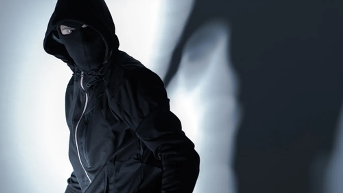 Ötszázezer forint nyomravezetői díj a rablóért