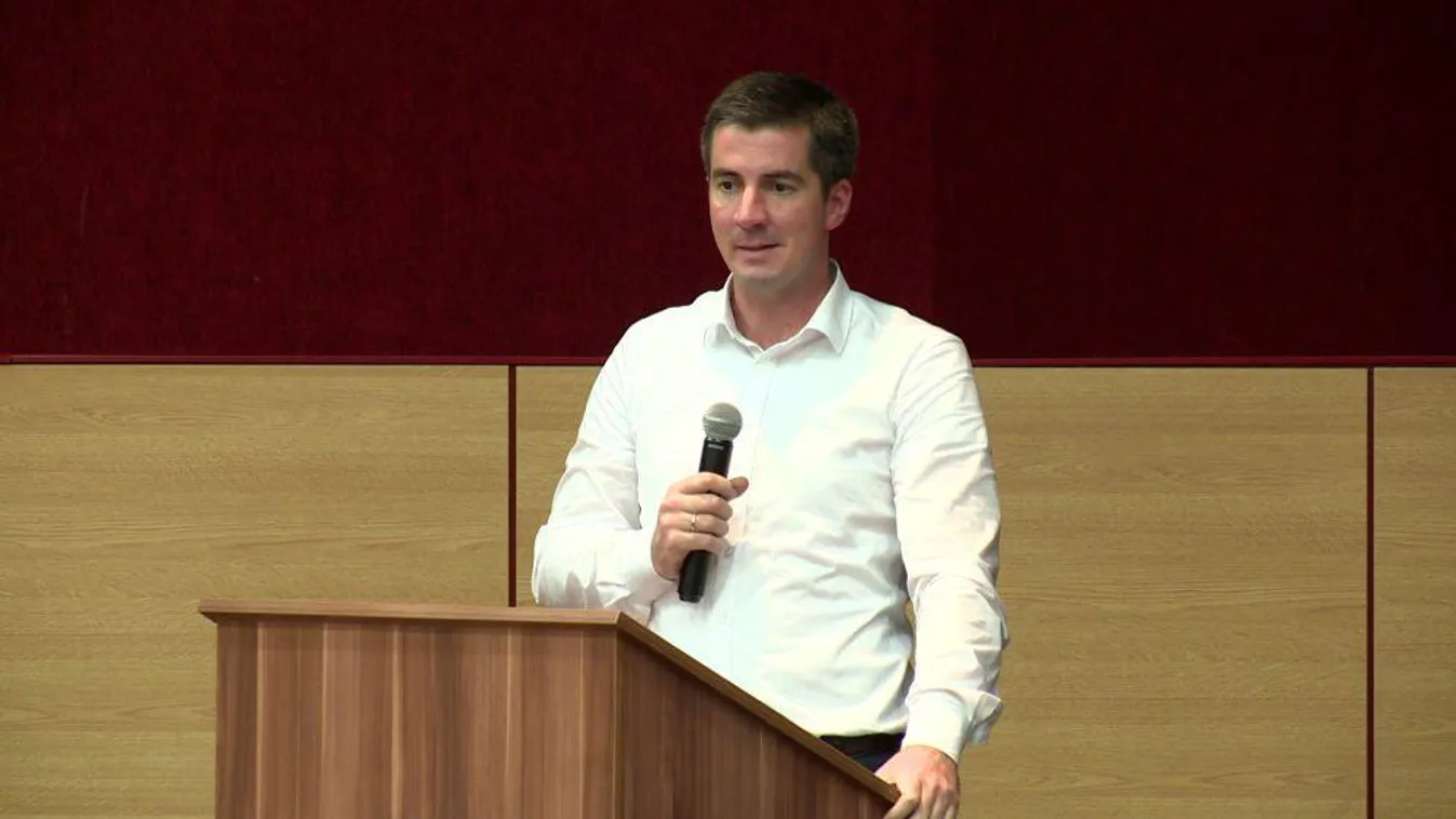 Fidesz: Az ellenzék el akarja terelni a figyelmet a valódi munkáról