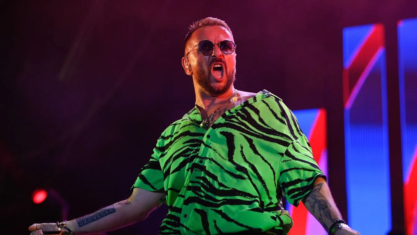 Pénzeső is csurrant, cseppent a Majka-koncerten