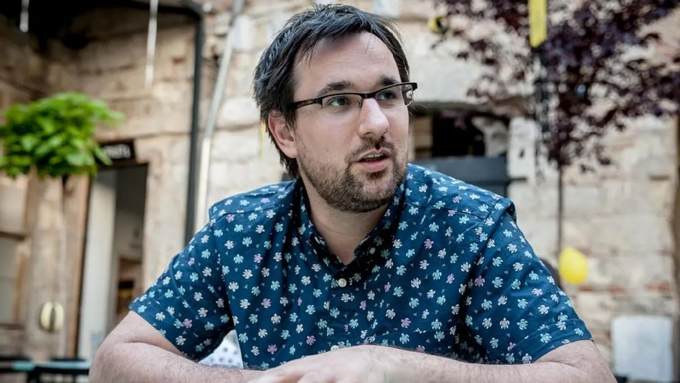 Valuska László – Alinda