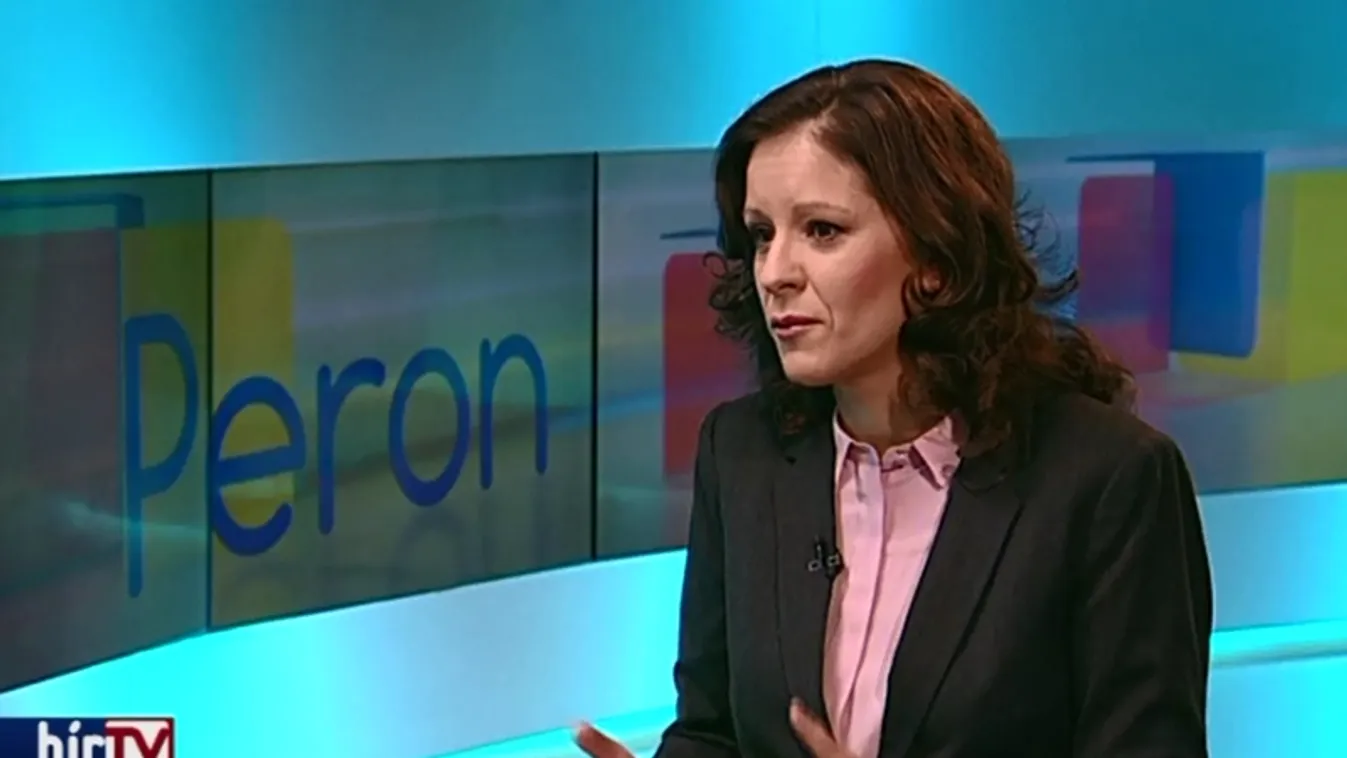 A Peronon: Szél Bernadett