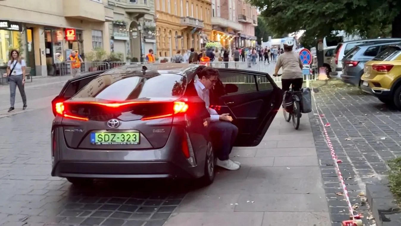 Szolgálati autóval érkezett az autómentes hétvége eseményeire Karácsony Gergely