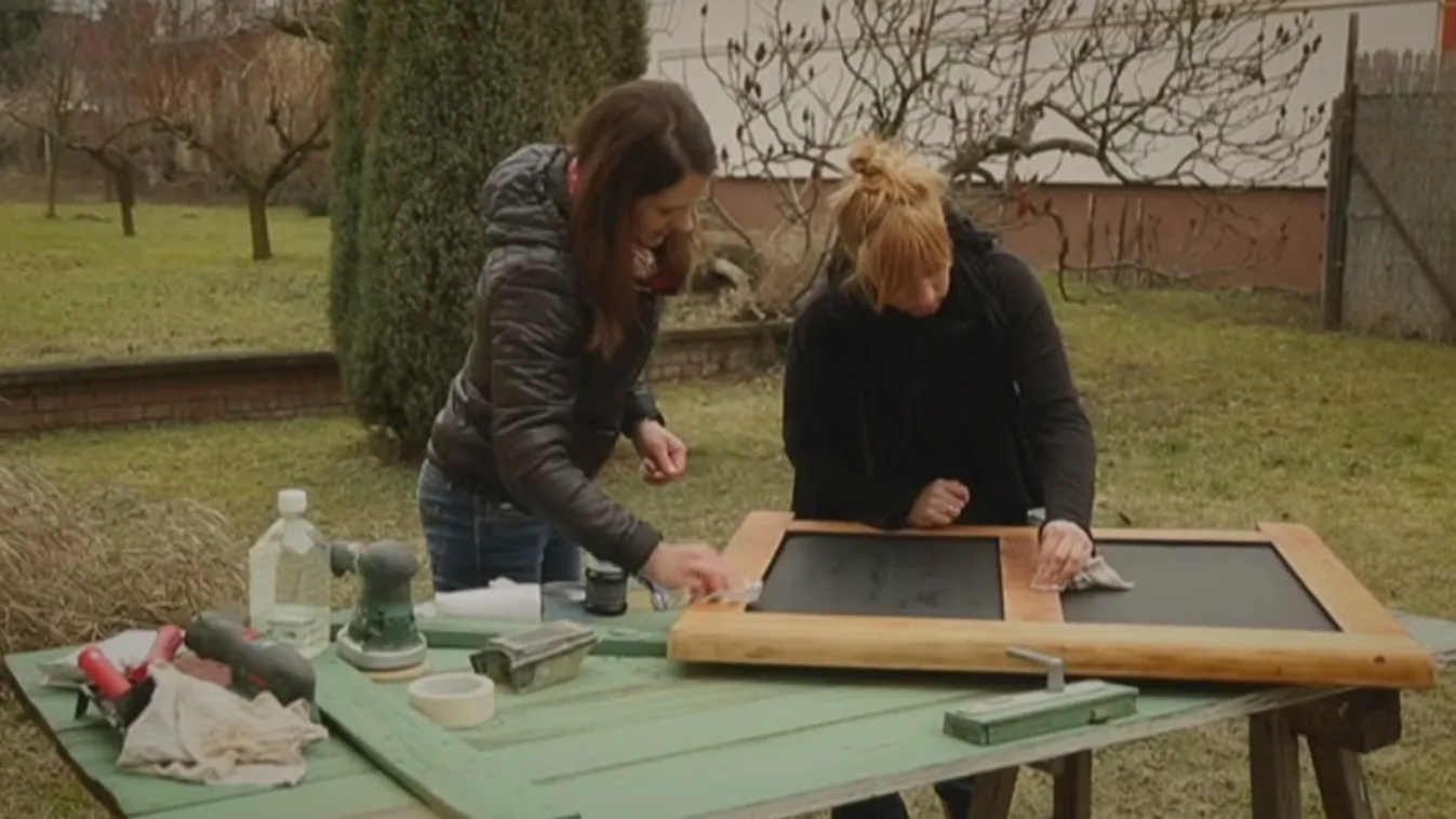 Kincs a padlásról: készítsünk ágyvégből falitáblát!