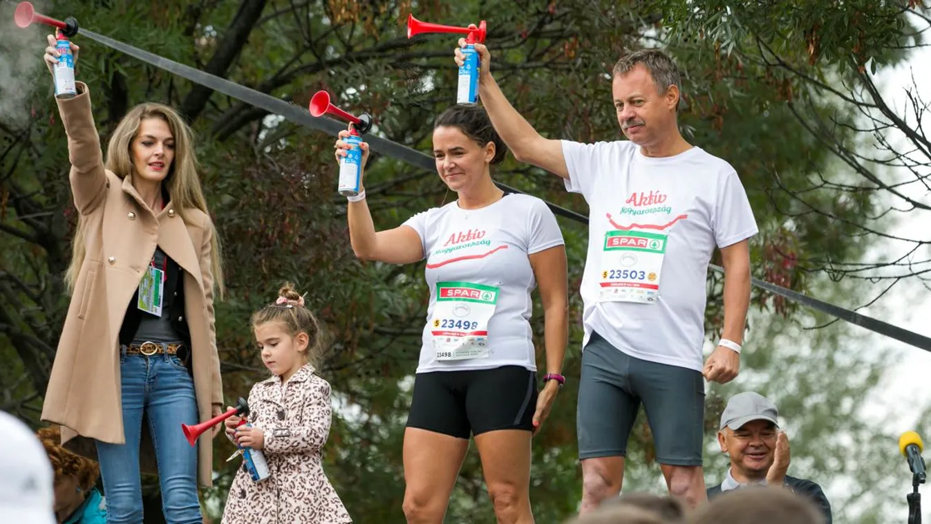 Novák Katalin: Az a lényeg, hogy mindenki kezdjen el valamennyit mozogni