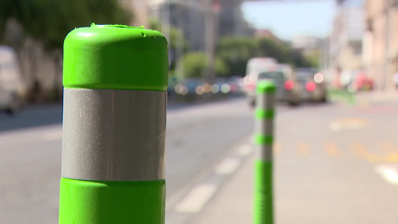 Újabb ágazat kritizálja a budapesti bringasávokat