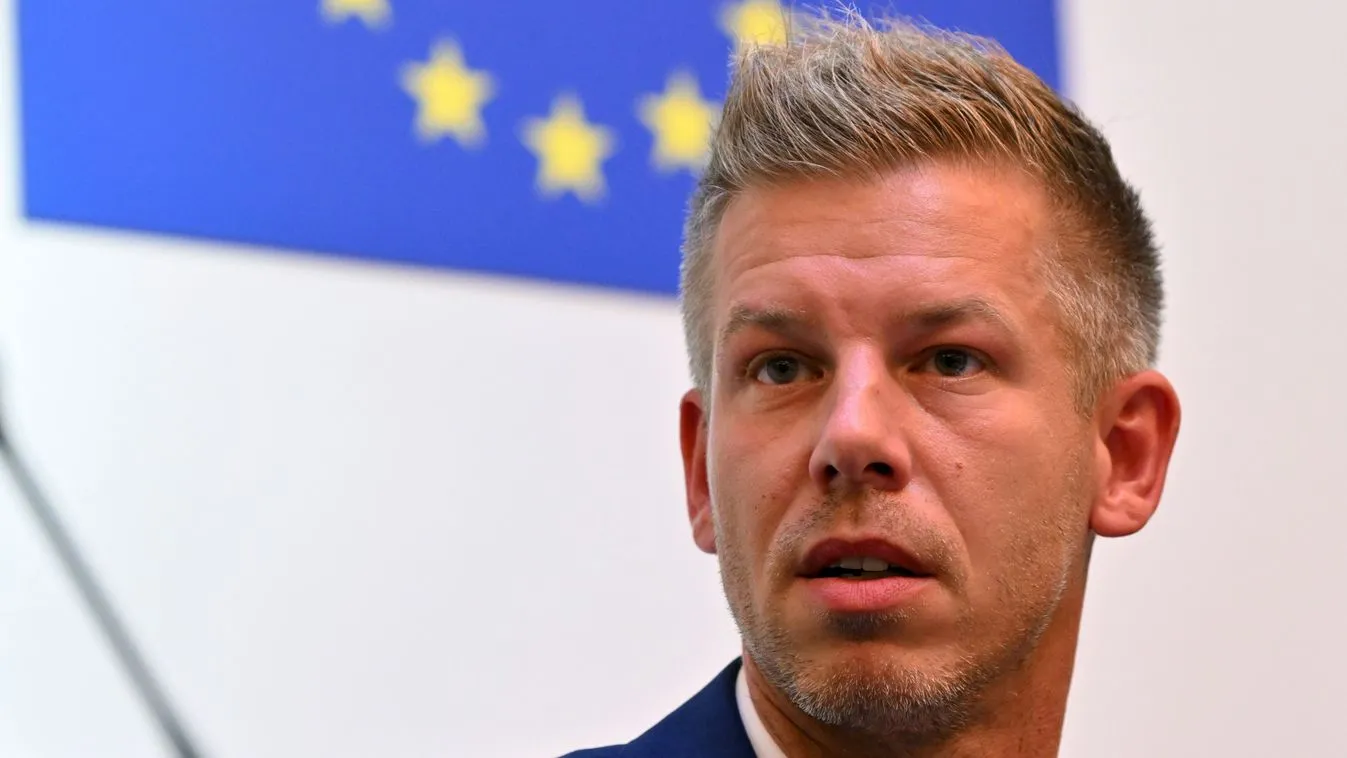 Egyre csak gyűrűzik a Magyar Péter vezette Diákhitel Központ szerződései körüli botrány