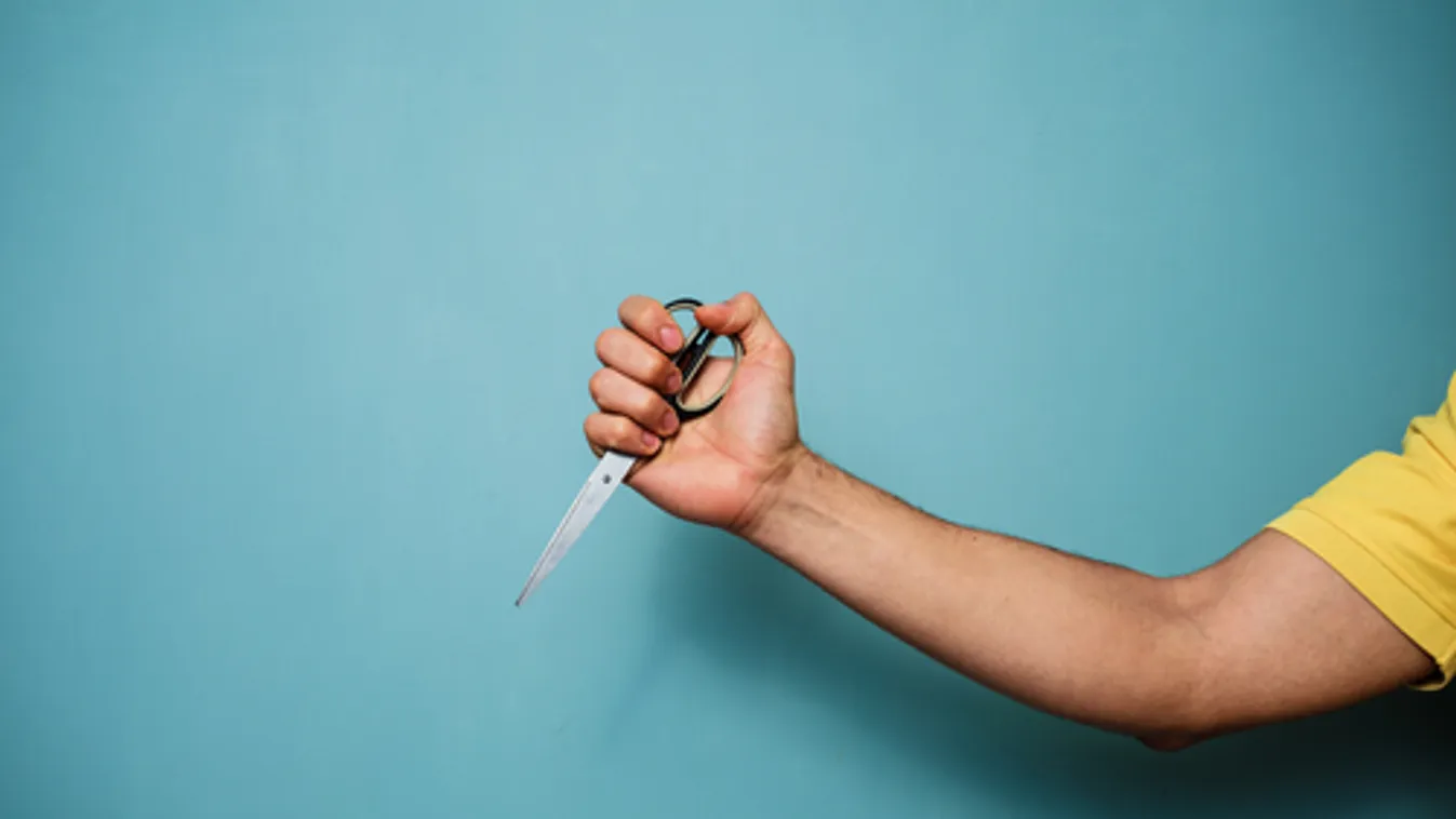 Meghalt az a nő, akit egy Covid-osztályon szurkált meg egy kínai férfi