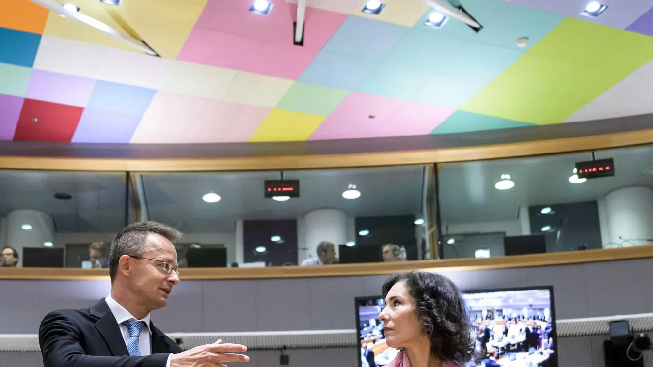 Szijjártó Péter: kiállunk a demokratikusan megválasztott nigeri elnök mellett