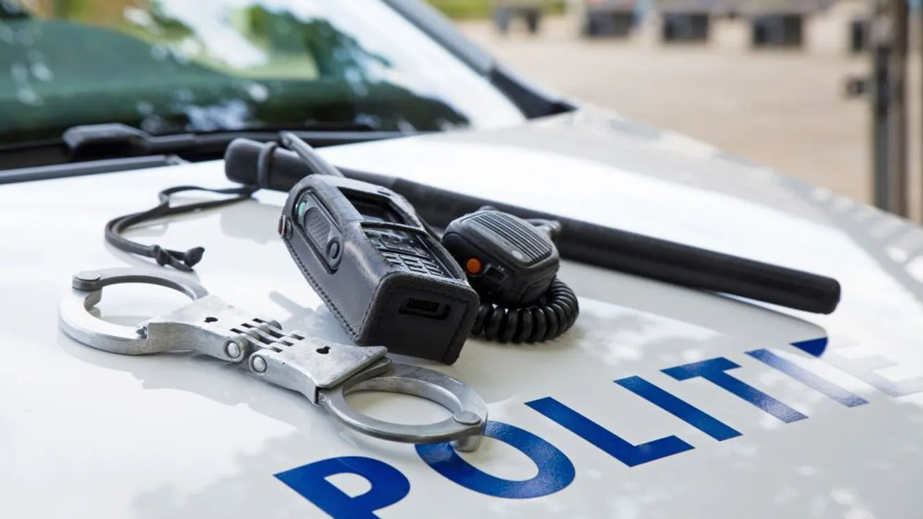 Mintegy száz Lille-szurkolót őrizetbe vettek Amszterdamban