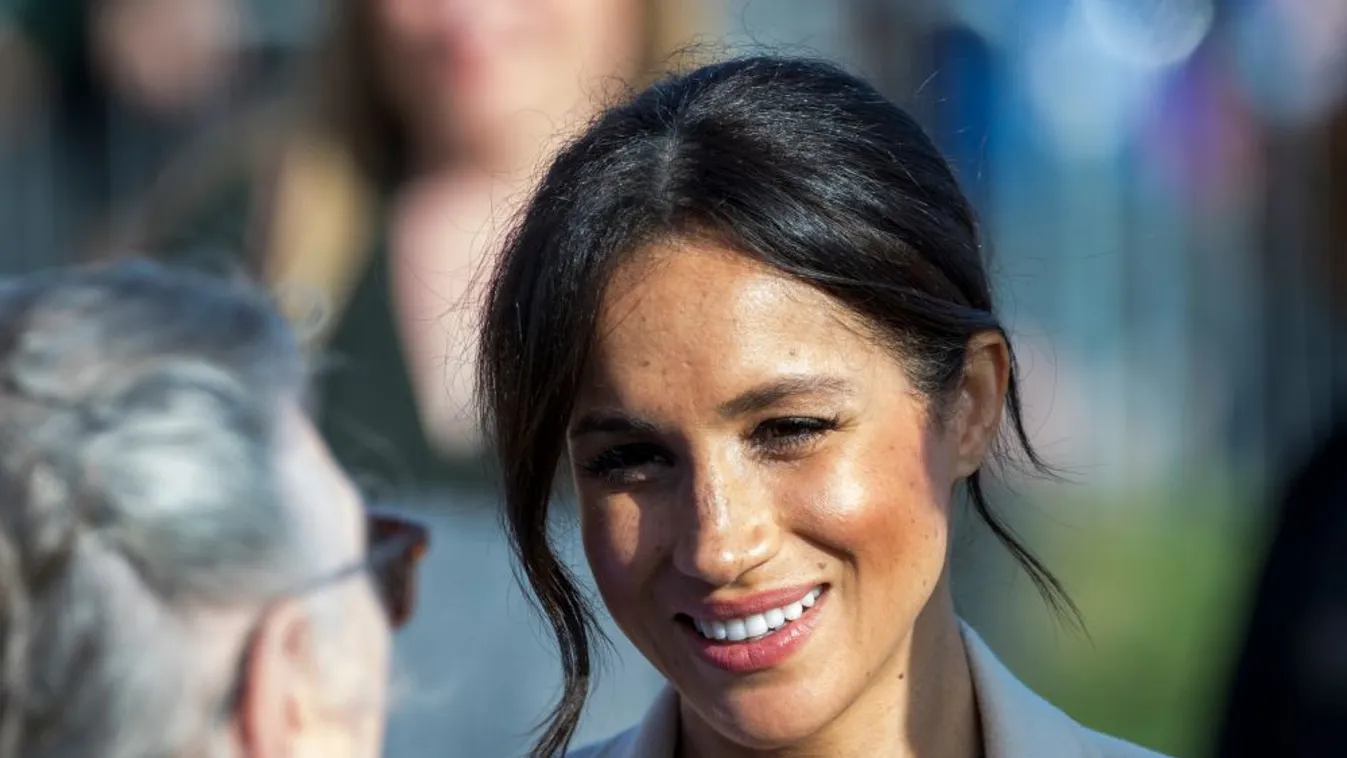 Meghan Markle nyilvánosan szégyenítette meg II. Erzsébet királynőt