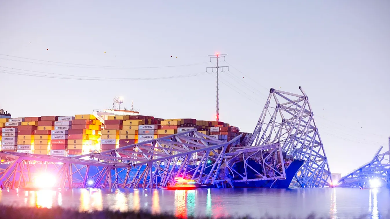Összeomlott egy hatalmas híd az amerikai Baltimore-ban, mivel nekiment egy teherhajó + videó