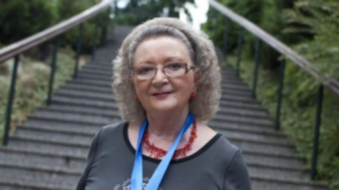 Eltemették Jókai Annát