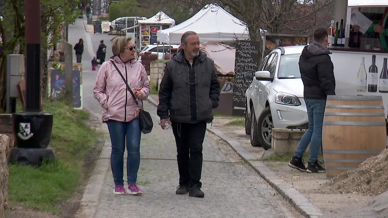 Megnyitotta pincéit a 12. Tavaszi Etyeki Piknik