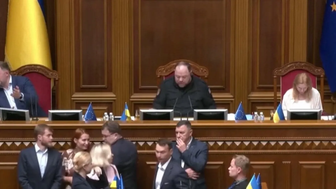 Aláírta Volodimir Zelenszkij: megszüntetik két korrupcióellenes szervezet függetlenségét  + videó