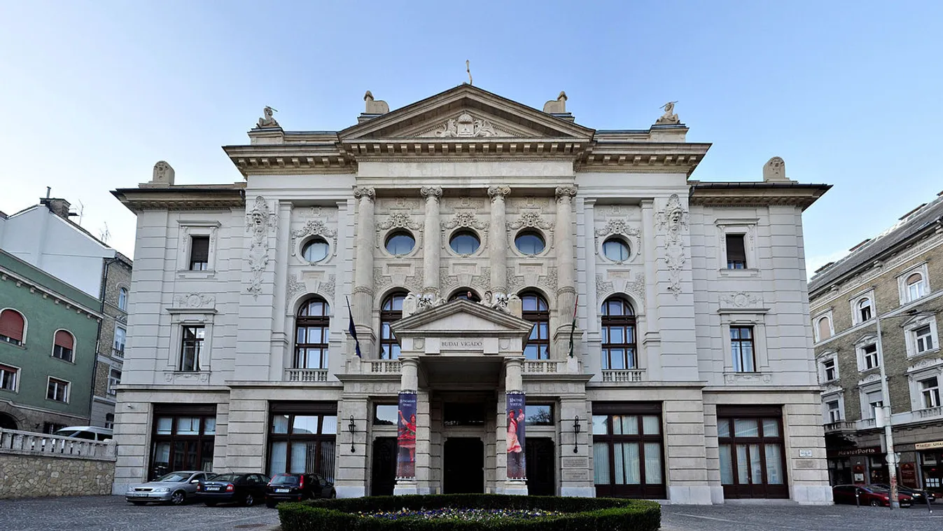 Drágul a Budai Vigadó felújítása