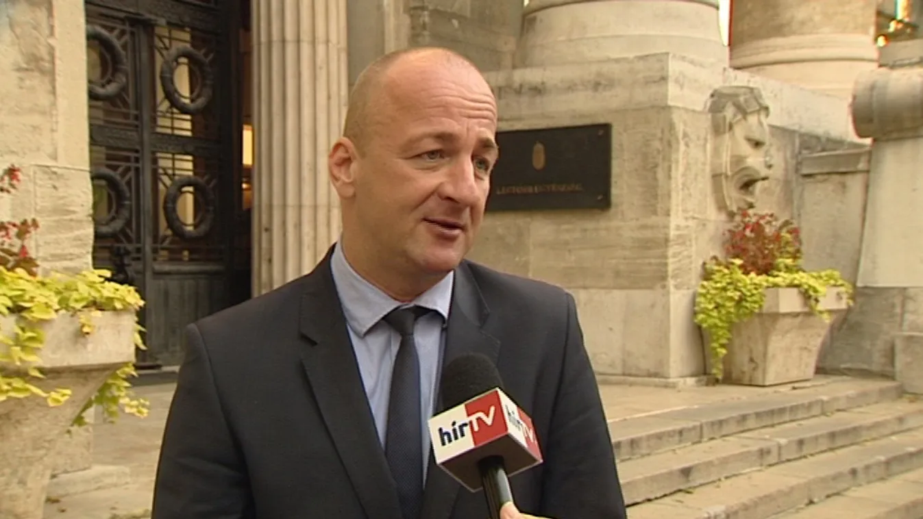 Feljelentést tett a Jobbik gyanús pénzügyei miatt Szabó Balázs