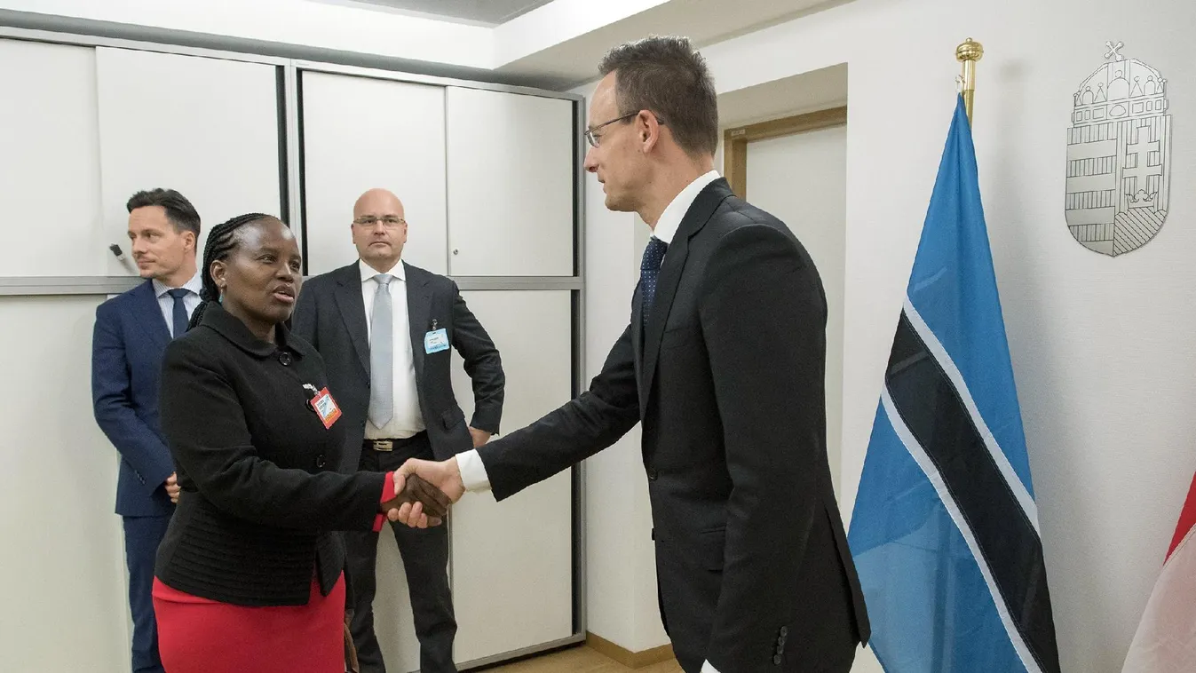 Szijjártó: Európa biztonsága Afrikában kezdődik