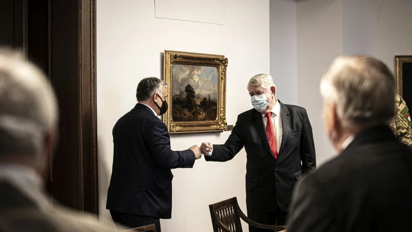 Orbán Viktor: A vakcina belátható távolságban van