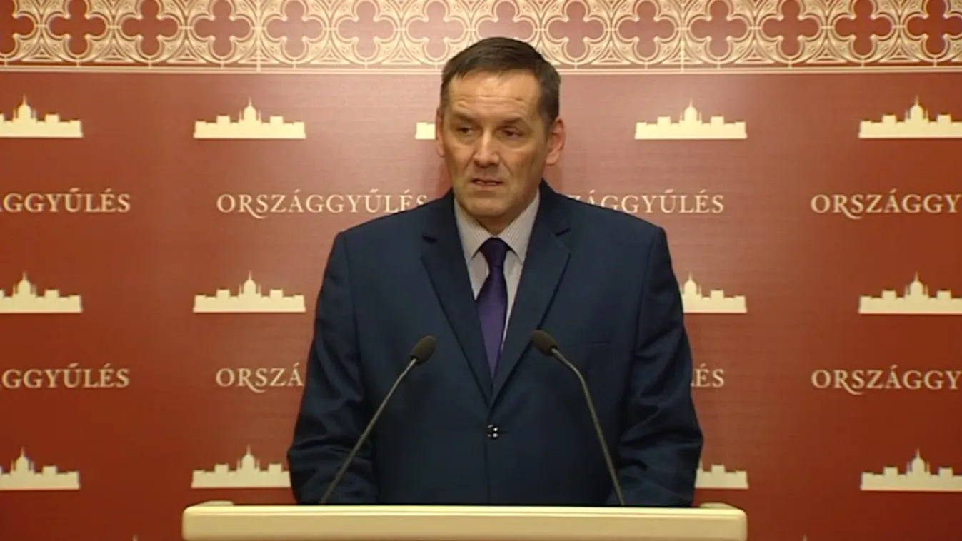 Jobbik: Kövér biztosít alibit Orbánnak