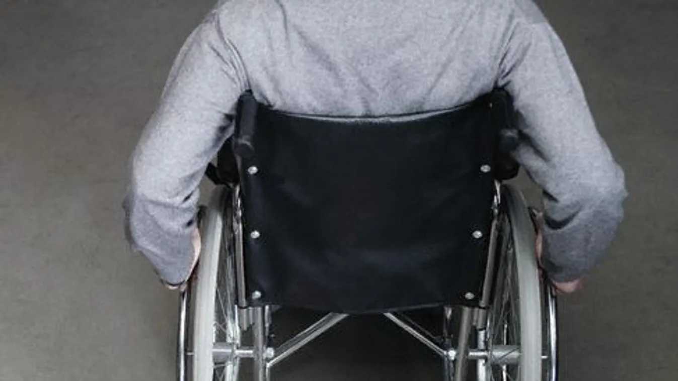 Mozgássérült koldust raboltak ki Egerben