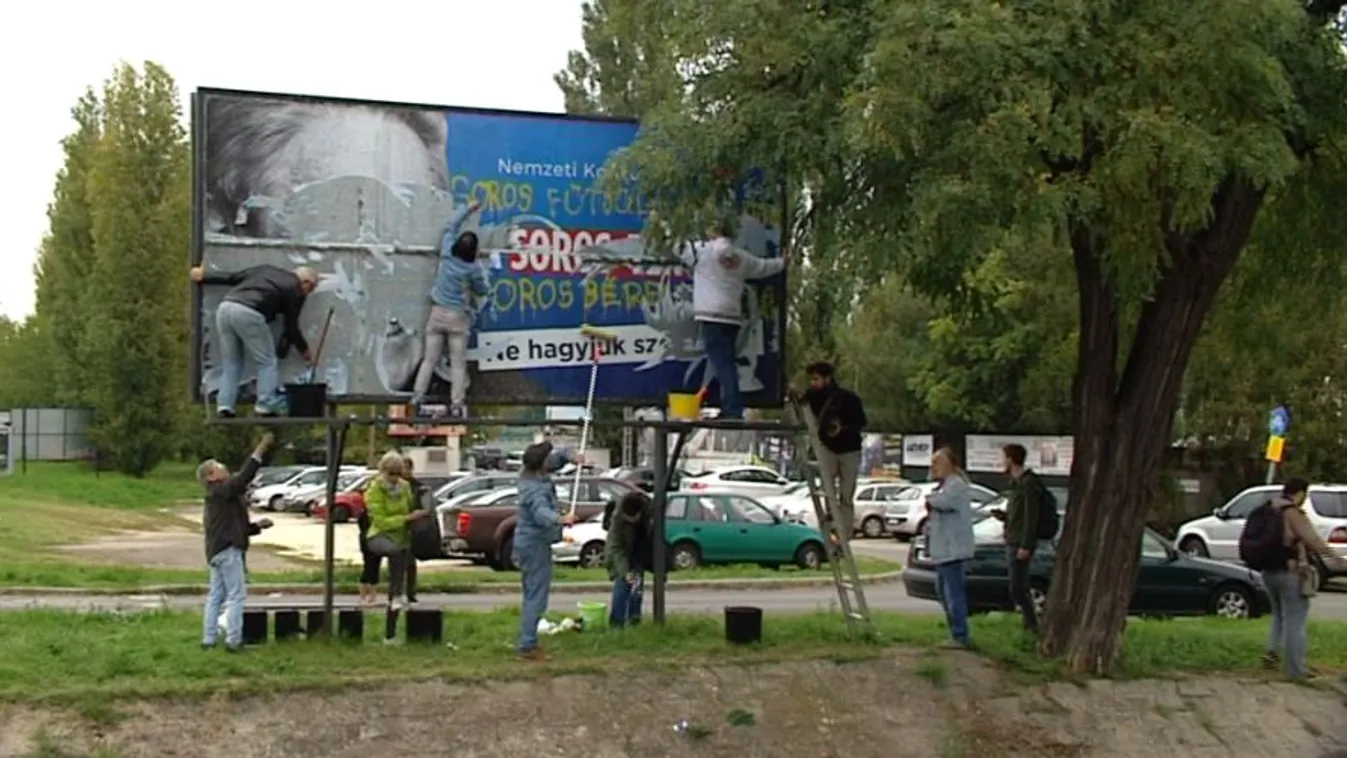 Kormányplakátok szed le az ellenzéki párt