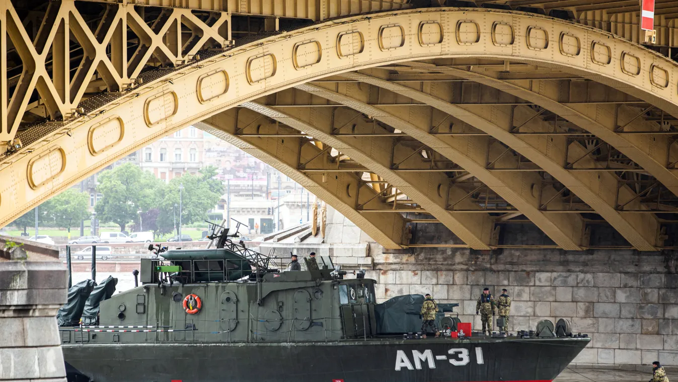 Megérkezett a Margitszigetre a dél-koreai katonai mentőcsapat