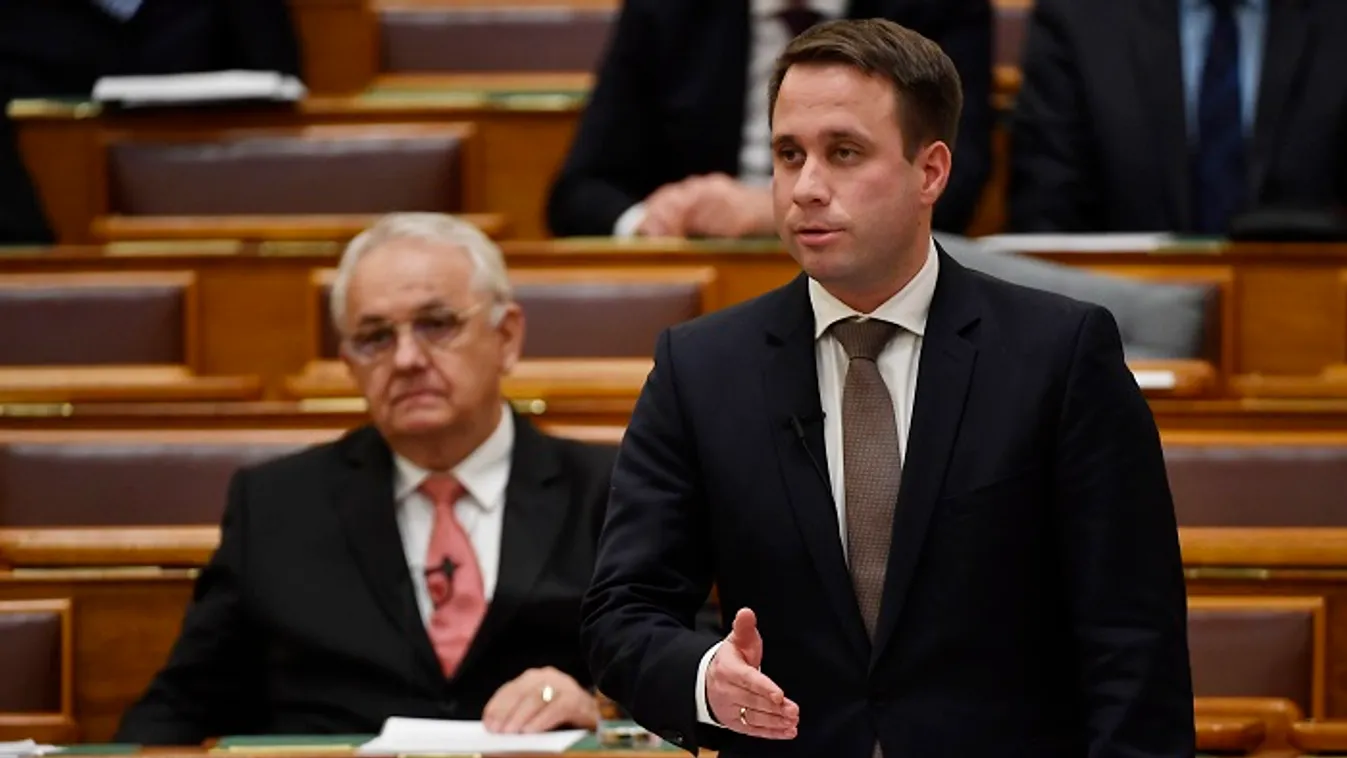 Vadai megint a határon túliak ellen kampányol