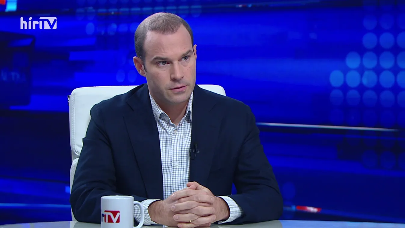 Hollik István: Tokkal-vonóval megvették az egész baloldalt