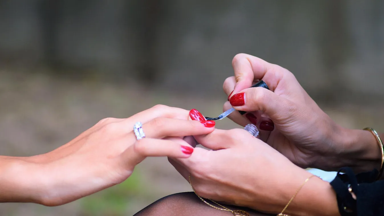 Világszerte nő a géllakk okozta allergiások száma