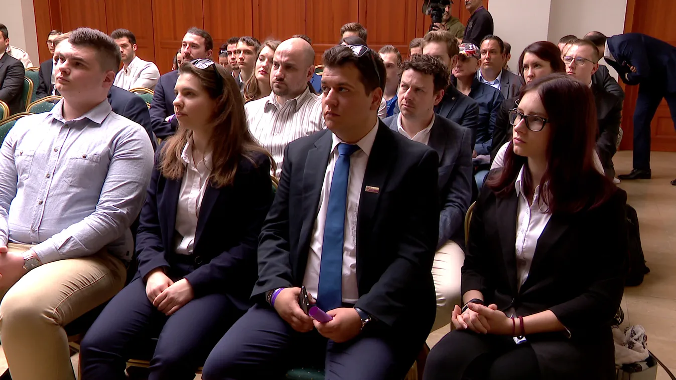 "Európa jövője a mi jövőnk" címmel rendezett fórumot az Ifjúsági Kereszténydemokrata Szövetség