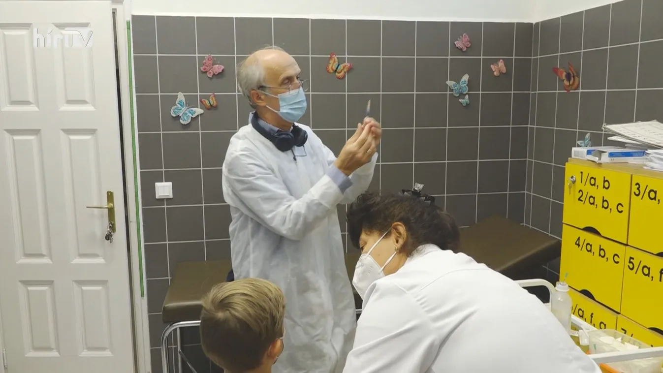 Második oltásukat kapják a diákok