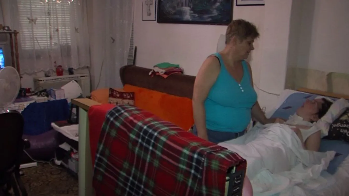 Éberkómás lányukat ápoló családra küldték a végrehajtót