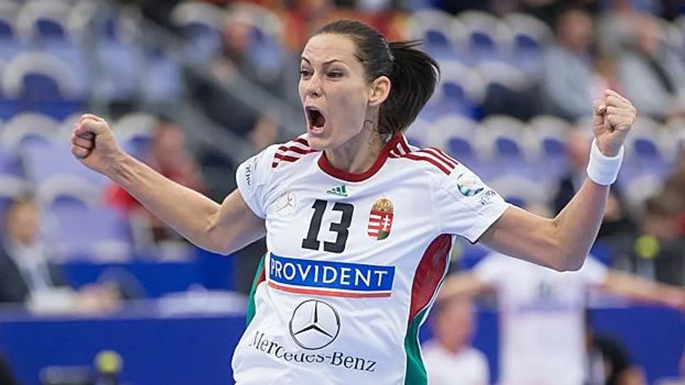 Nem sétagalopp vár a lányokra