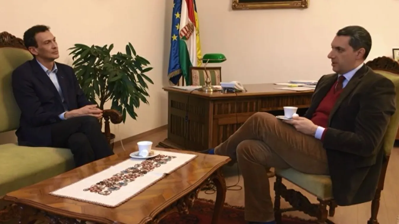 Lázár újabb baráti interjút készített